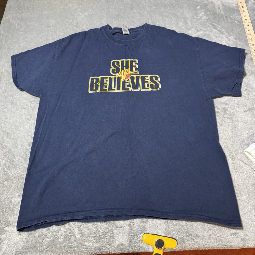 Vintage Y2K NBA Golden State Warriors "She Believes" GILDAN TEE Size XL Sports